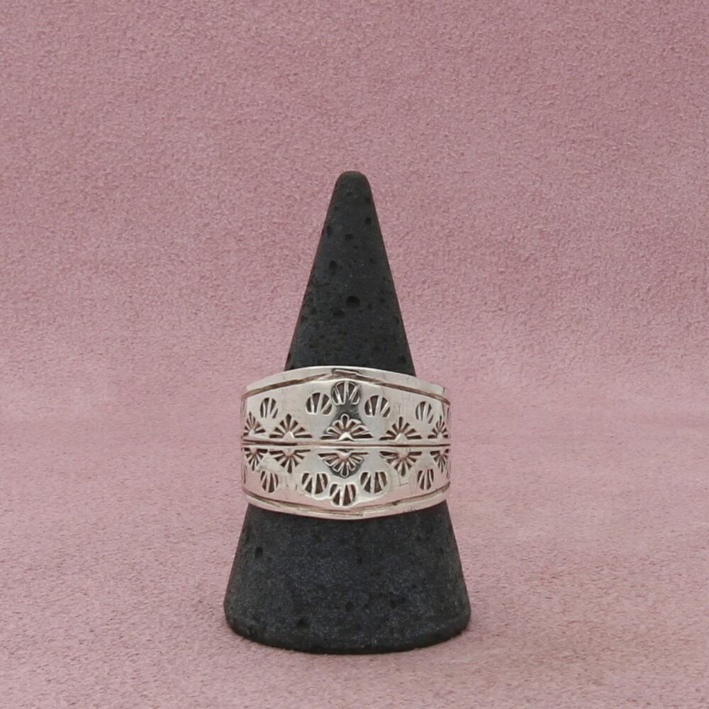 navajo sterling silver mens vintage s chee stamped cigar band ring size 11.25
